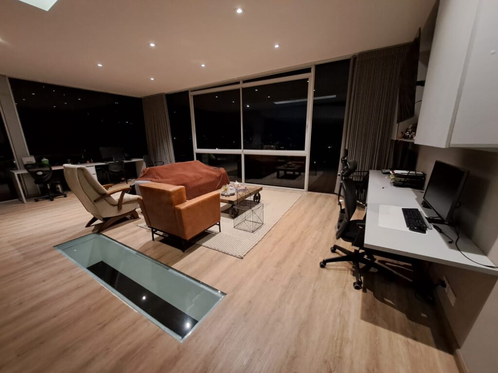 23f12827-ce5b-475a-bd78-411b702c6712 2